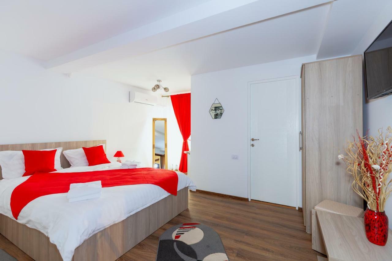 Casa Romeo & Julieta Hotel Hateg Exterior photo